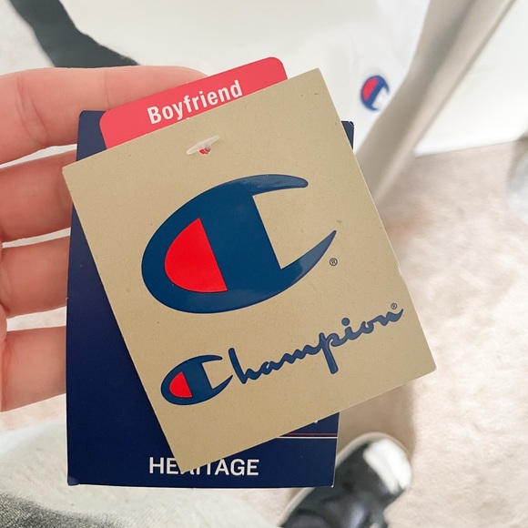 Cropped Tee - Picture 3 of 8